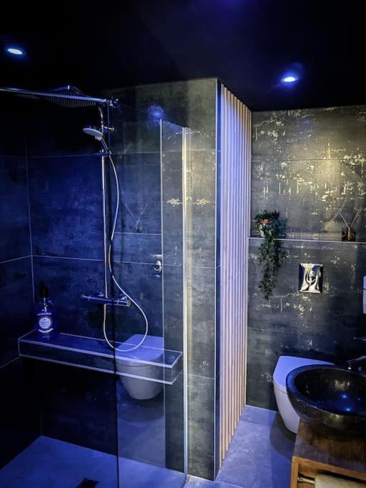 Suite Luxueuse Jacuzzi Suite Amantis By Noma Saint-Chamond Bagian luar foto